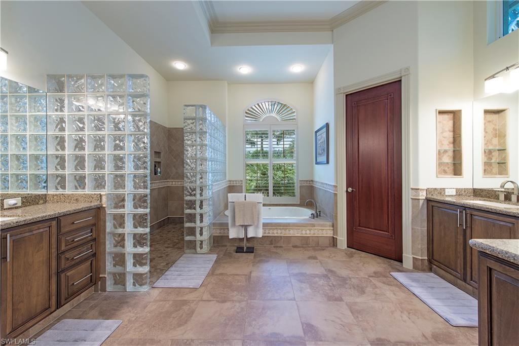 LONGSHORE LAKE - Residential