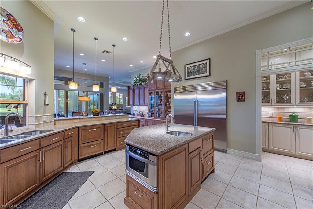 LONGSHORE LAKE - Residential