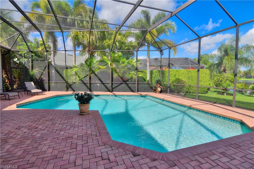 LONGSHORE LAKE - Residential