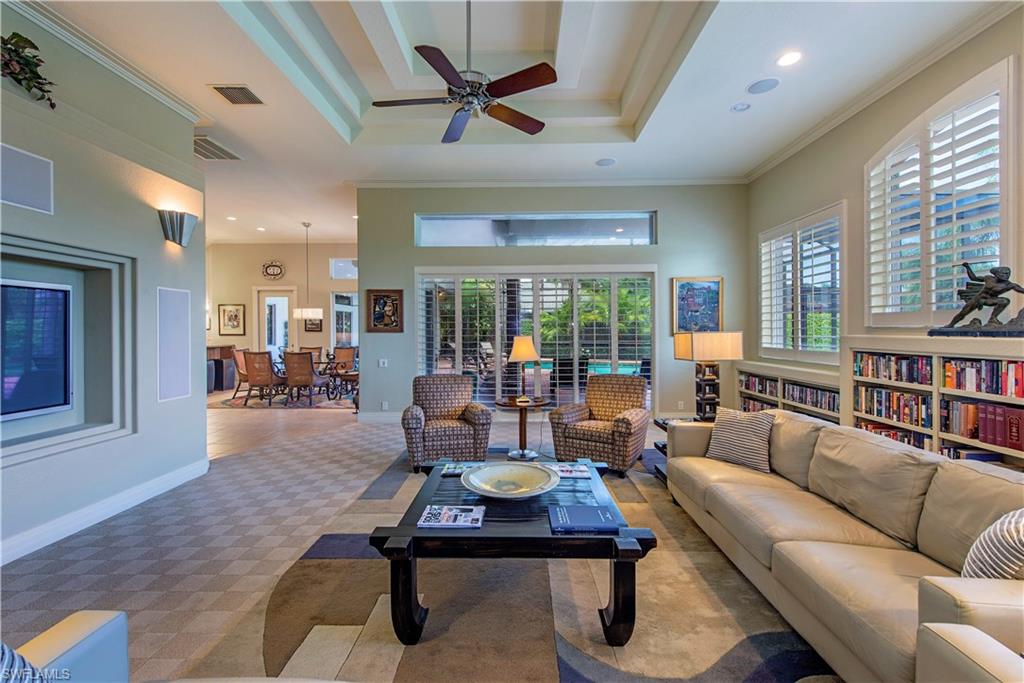 LONGSHORE LAKE - Residential