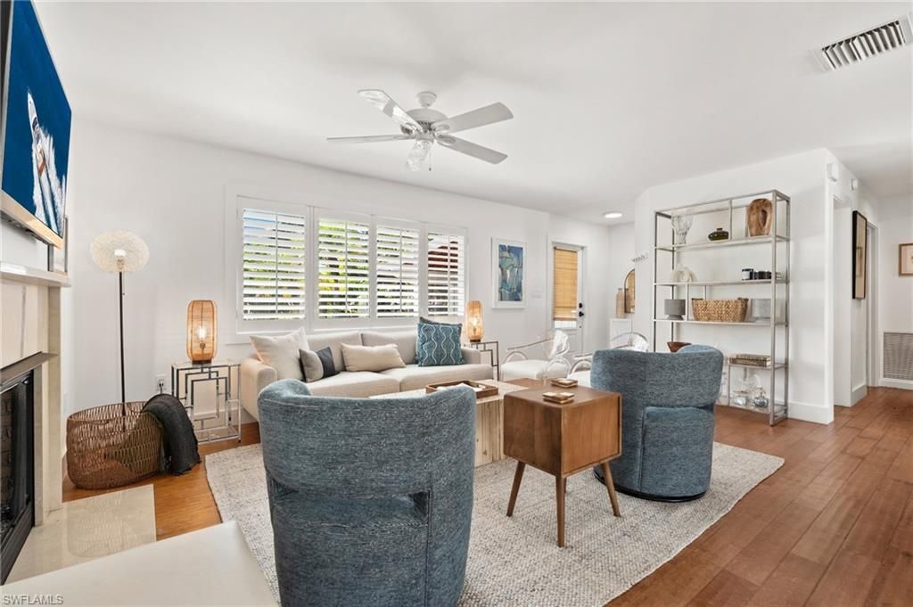 Photo of 725 Central AVE, NAPLES, FL 34102 (MLS # 225074413)