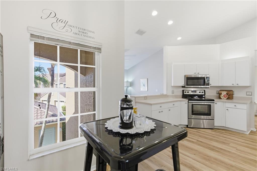 WILLOWBROOK - Residential