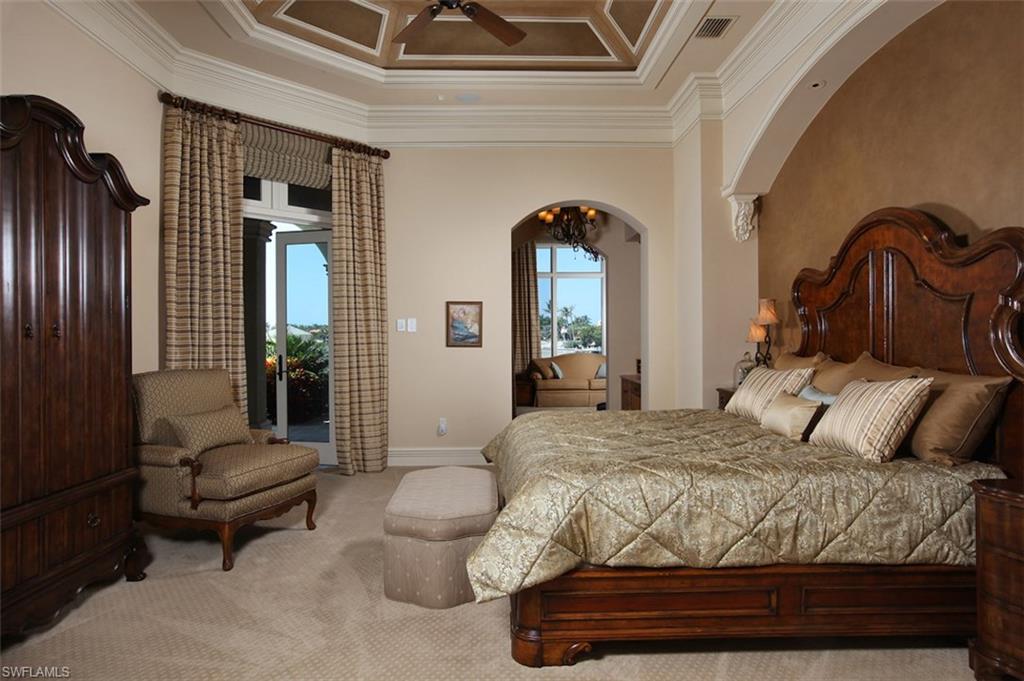 MARCO BEACH - Residential