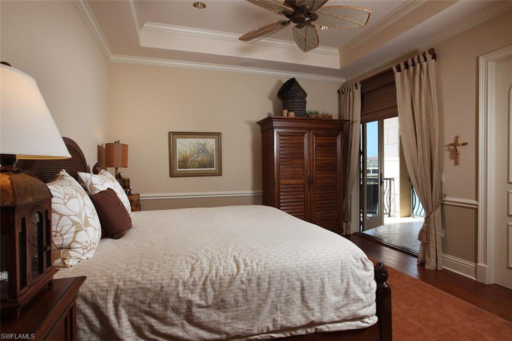 MARCO BEACH - Residential