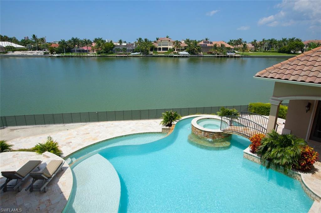 MARCO BEACH - Residential