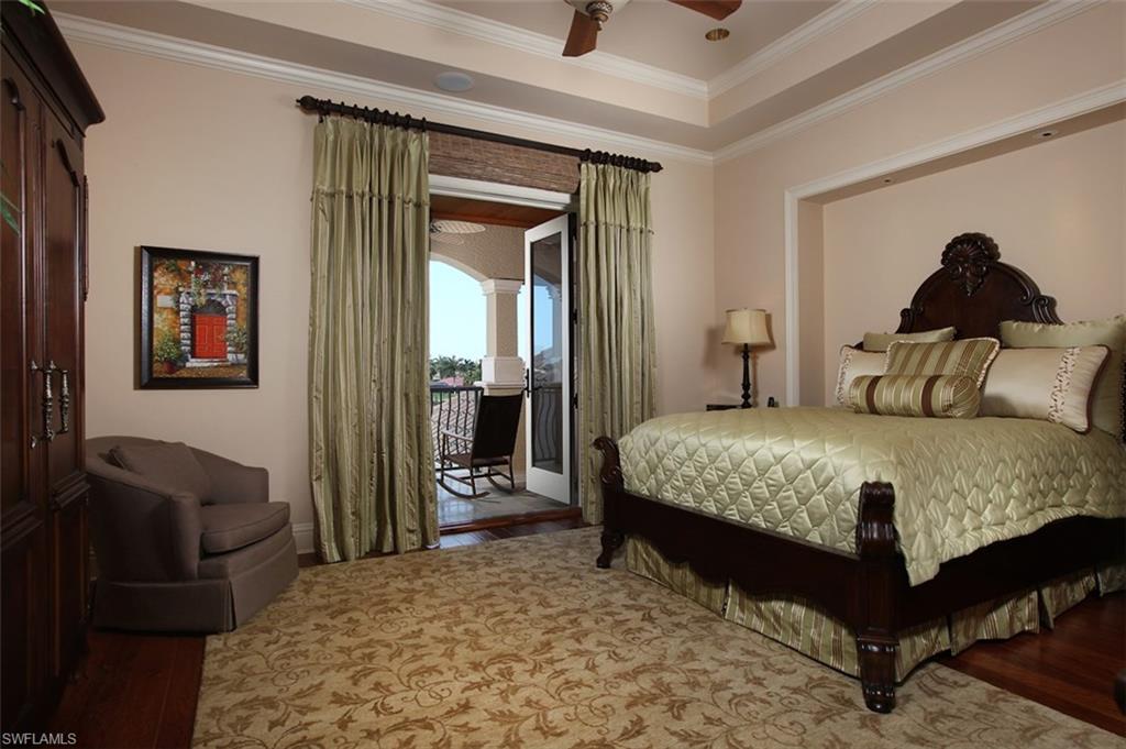 MARCO BEACH - Residential