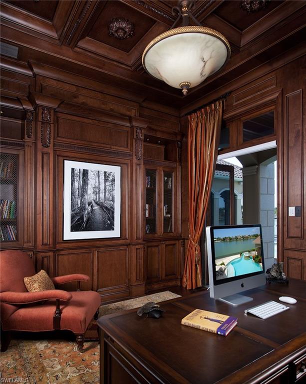 MARCO BEACH - Residential