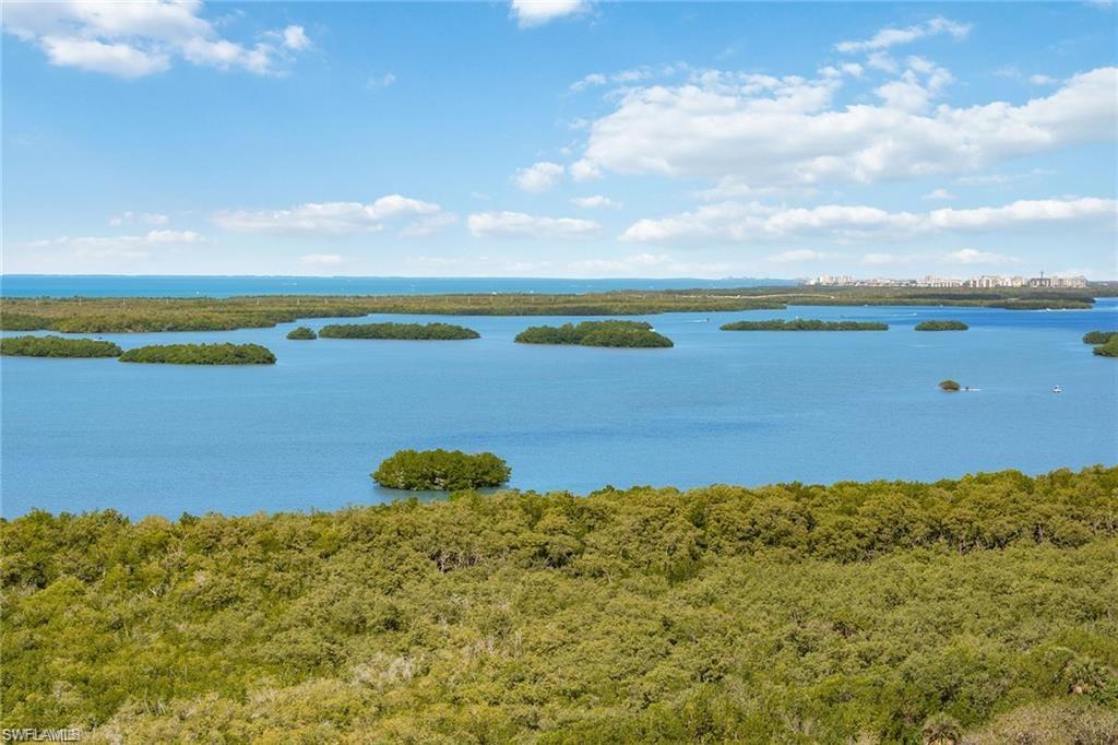 ESTANCIA - Residential Lease