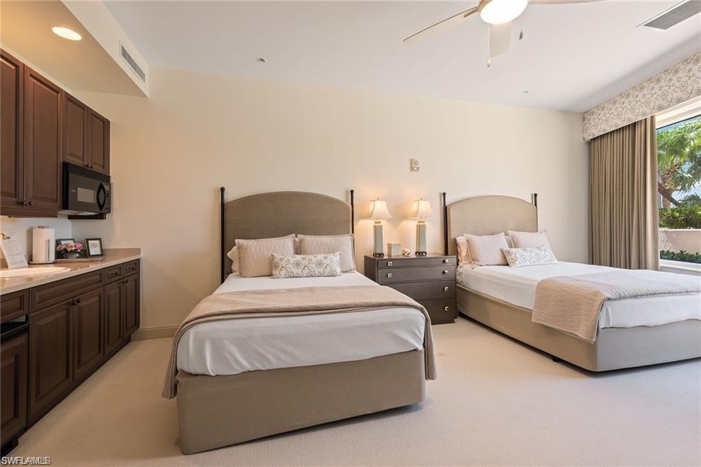 ESTANCIA - Residential Lease