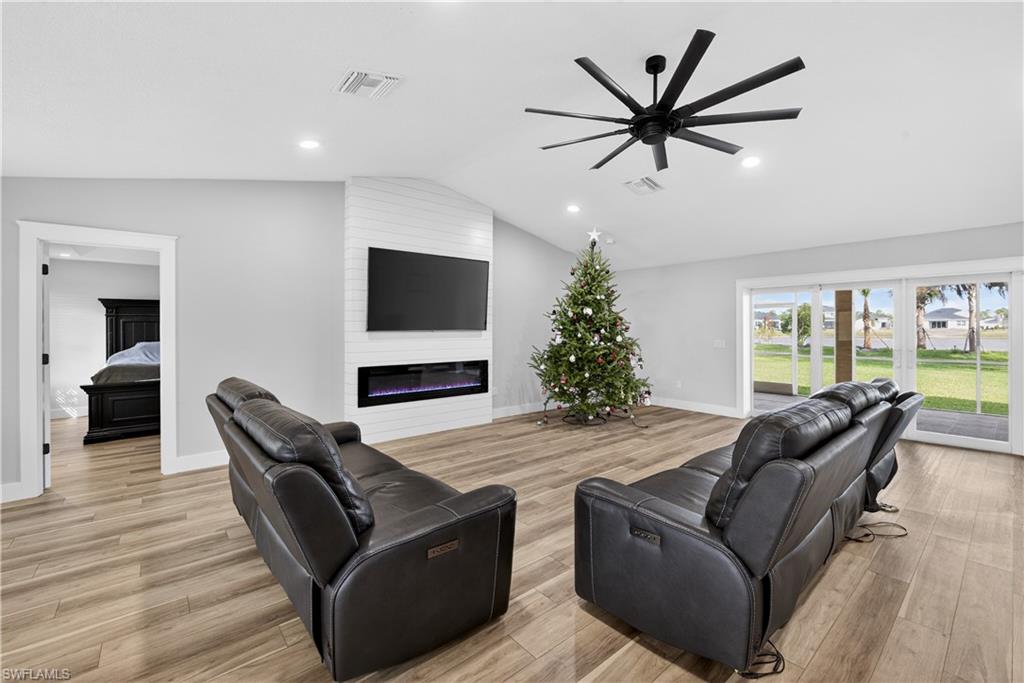 NORTH FORT MYERS - Residential