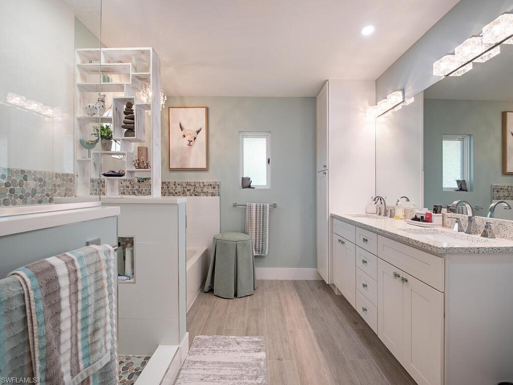 ROYAL HARBOR - Residential