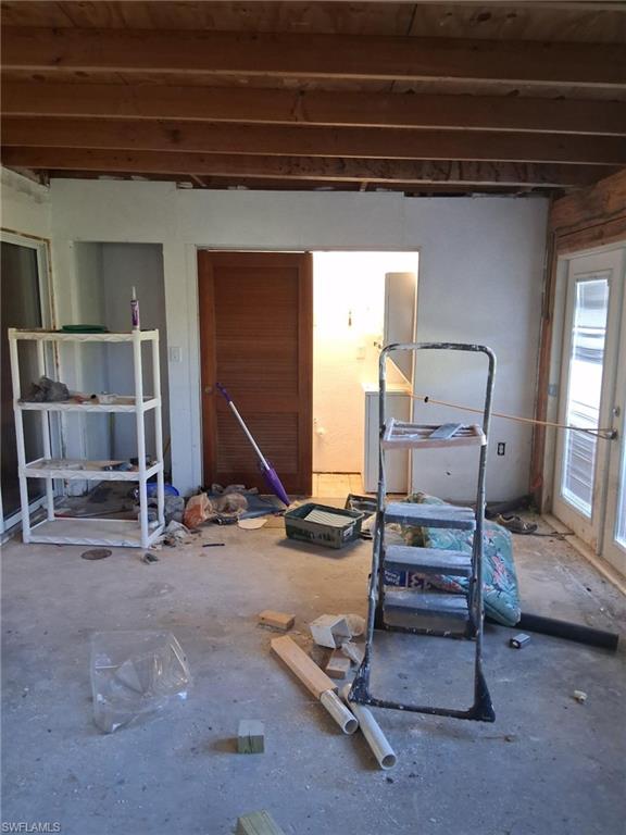 AQUA ISLES - Residential