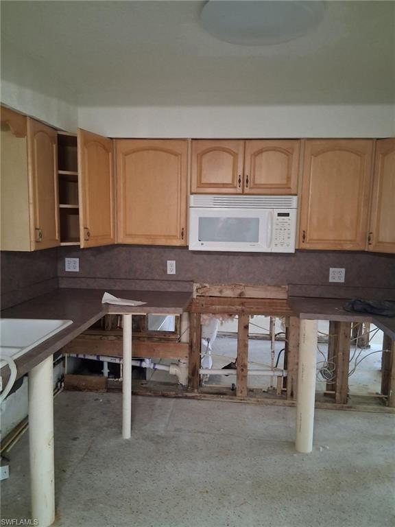 AQUA ISLES - Residential