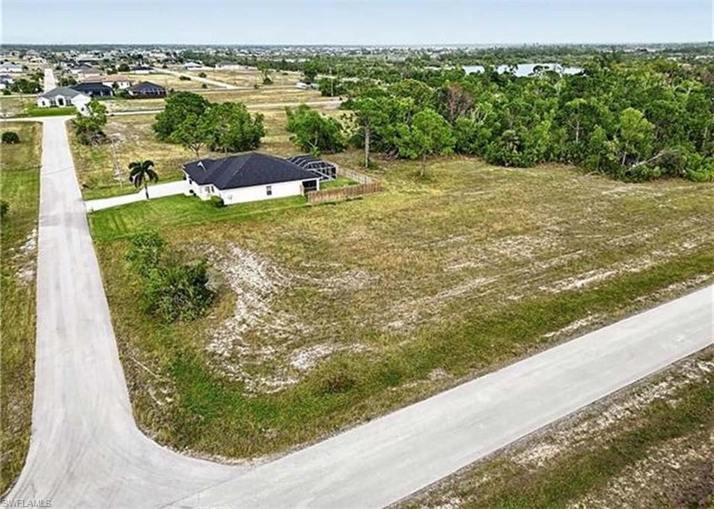 CAPE CORAL - Land