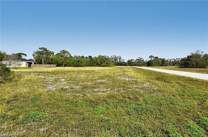 CAPE CORAL - Land