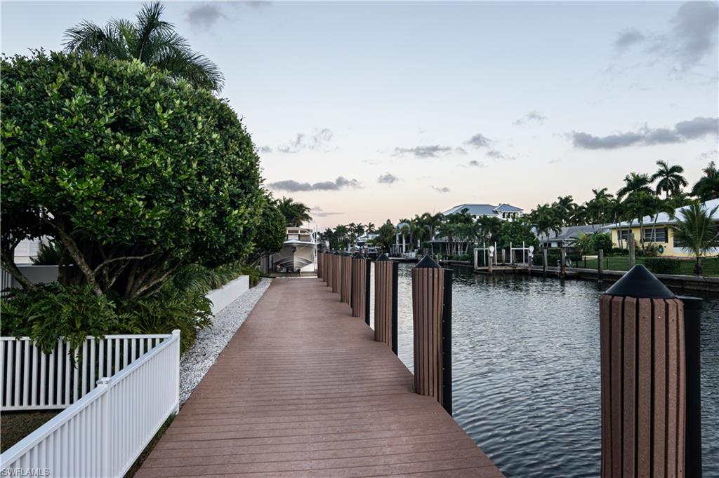 AQUALANE SHORES - Residential