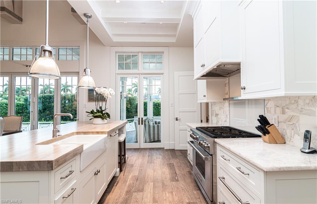 AQUALANE SHORES - Residential