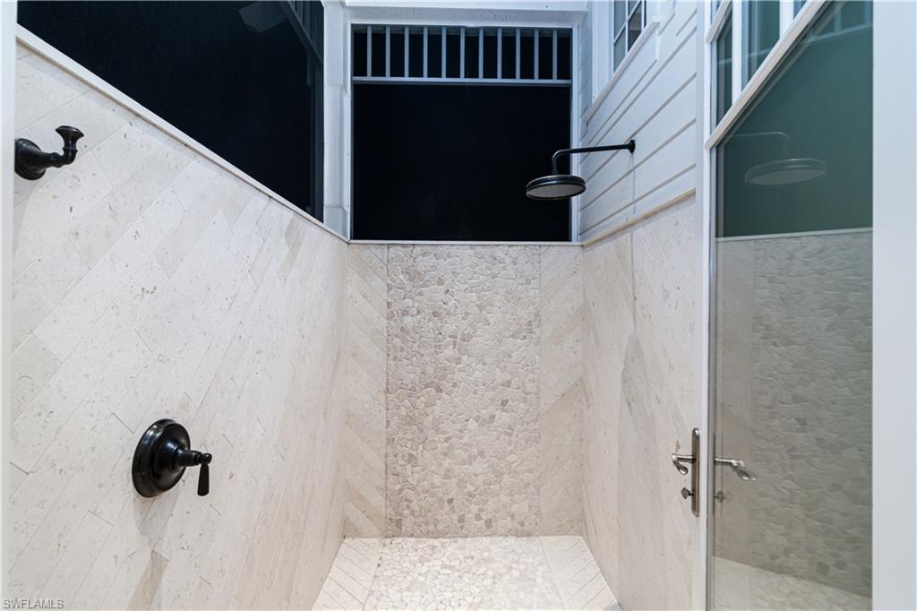 AQUALANE SHORES - Residential