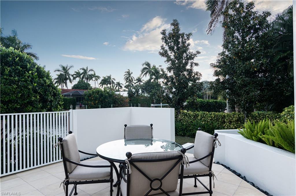 AQUALANE SHORES - Residential