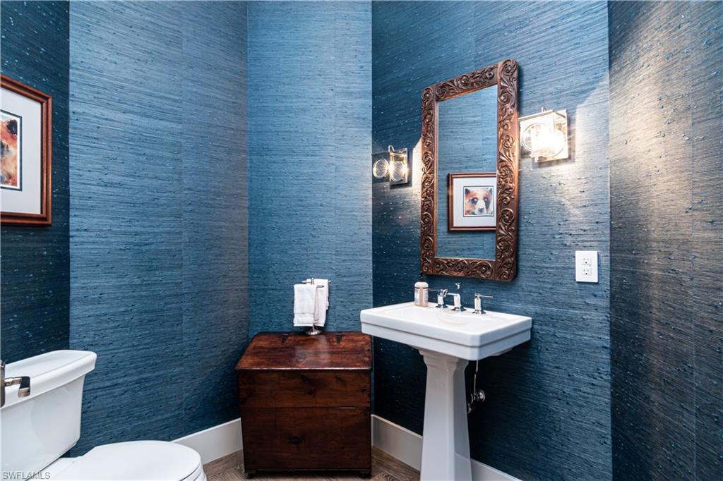 AQUALANE SHORES - Residential