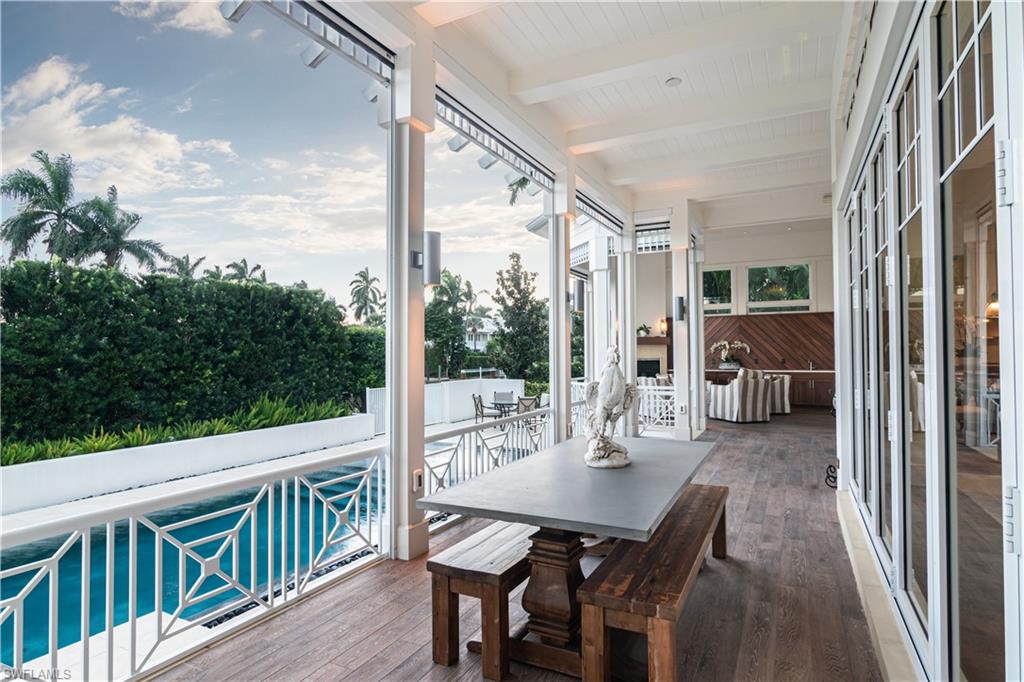 AQUALANE SHORES - Residential