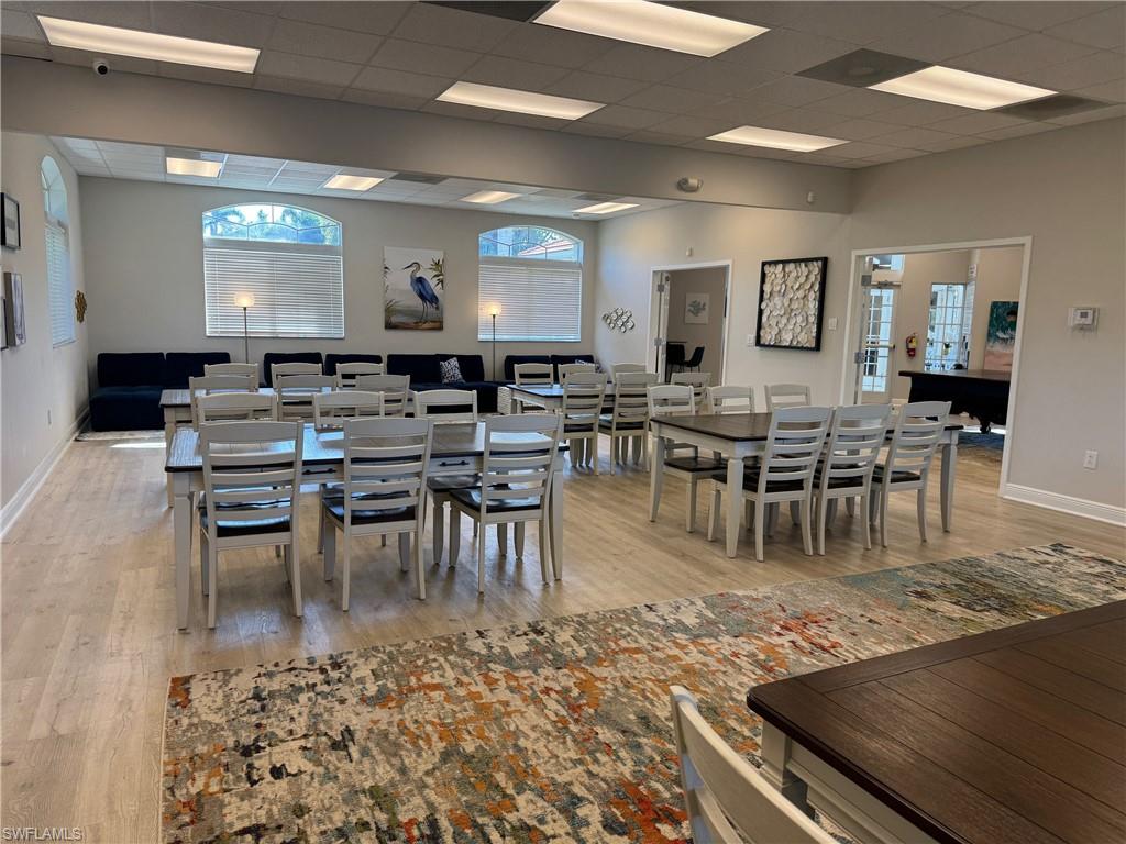 VALENCIA LAKES - Residential