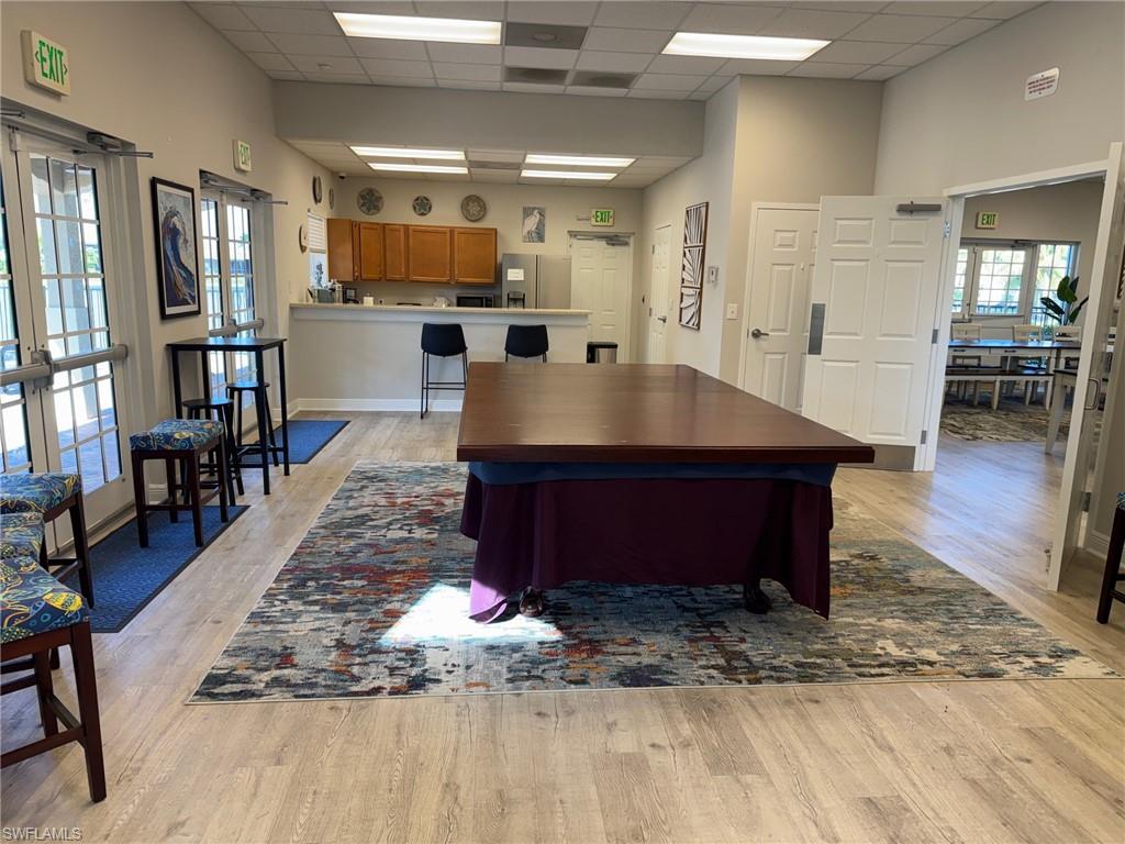 VALENCIA LAKES - Residential