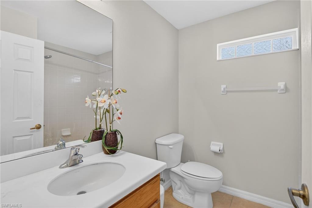 VALENCIA LAKES - Residential