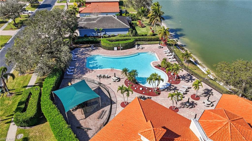 VALENCIA LAKES - Residential