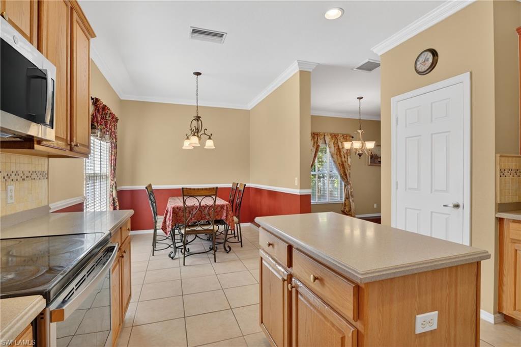 VALENCIA LAKES - Residential