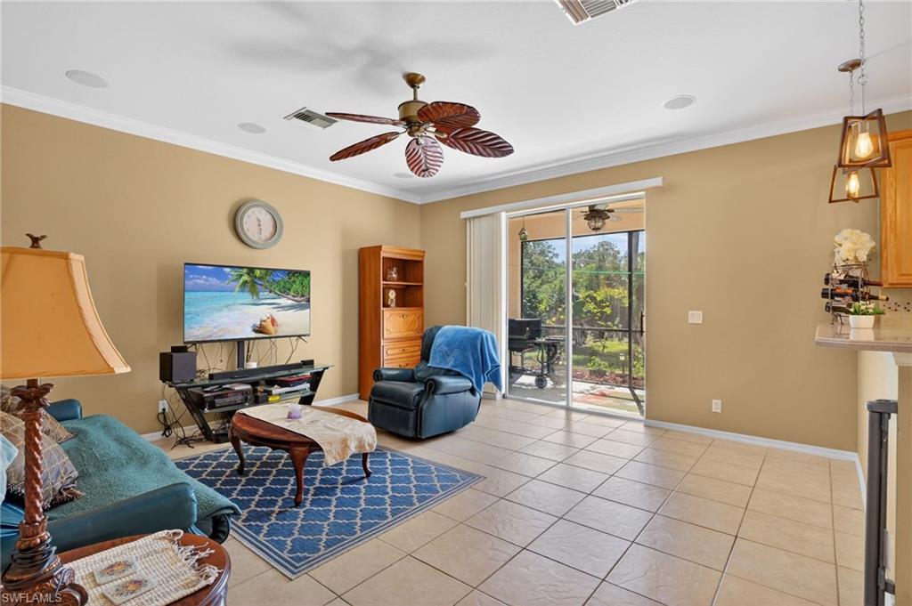 VALENCIA LAKES - Residential