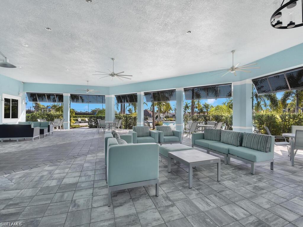 ENTRADA - Residential