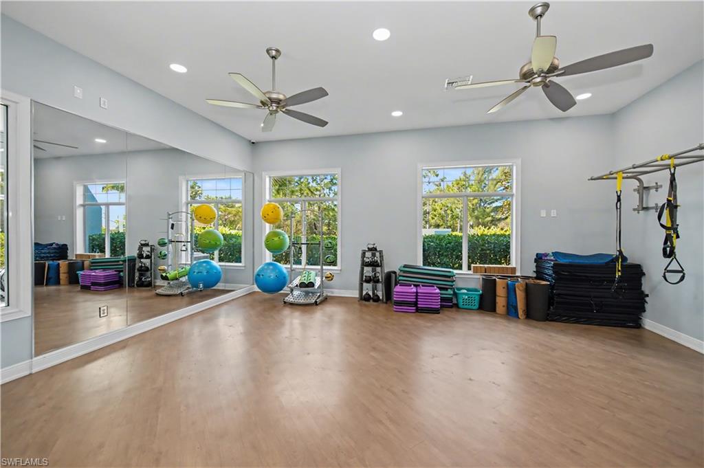 ENTRADA - Residential