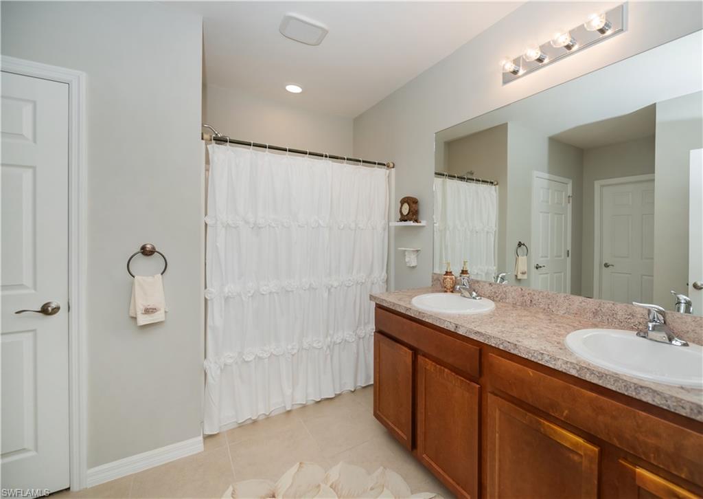 ENTRADA - Residential