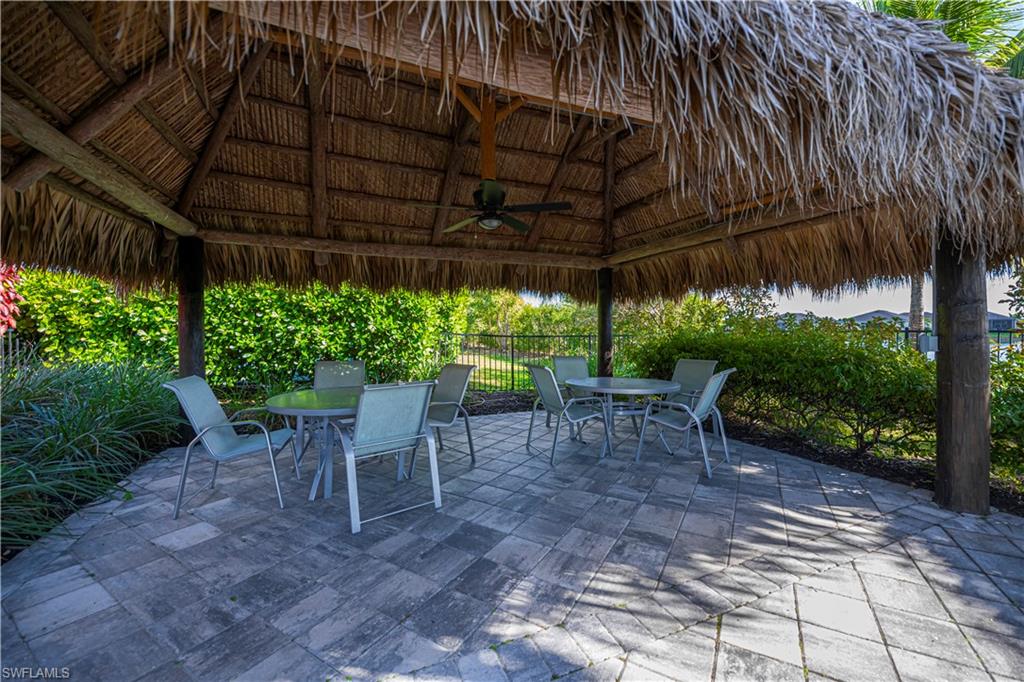 ENTRADA - Residential