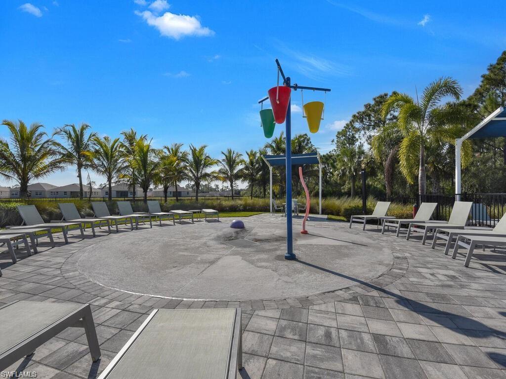 ENTRADA - Residential