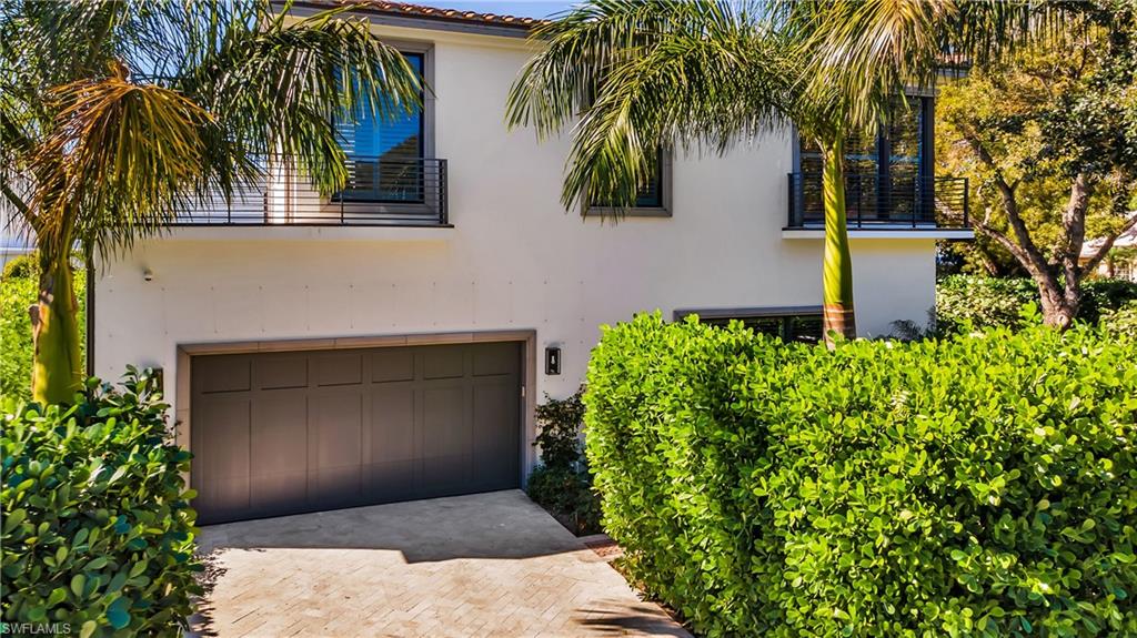 OLDE NAPLES - Residential