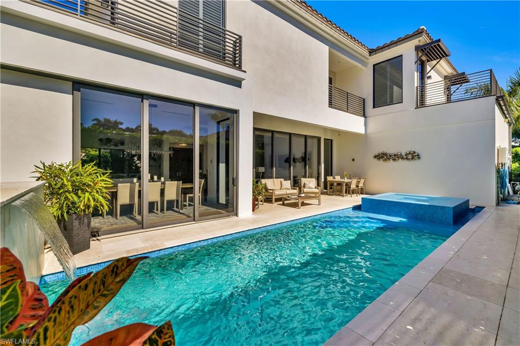 OLDE NAPLES - Residential