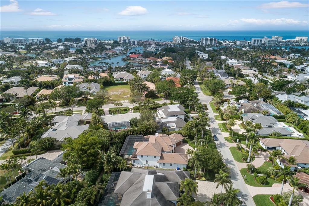 MOORINGS - Residential