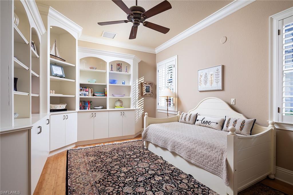 MOORINGS - Residential