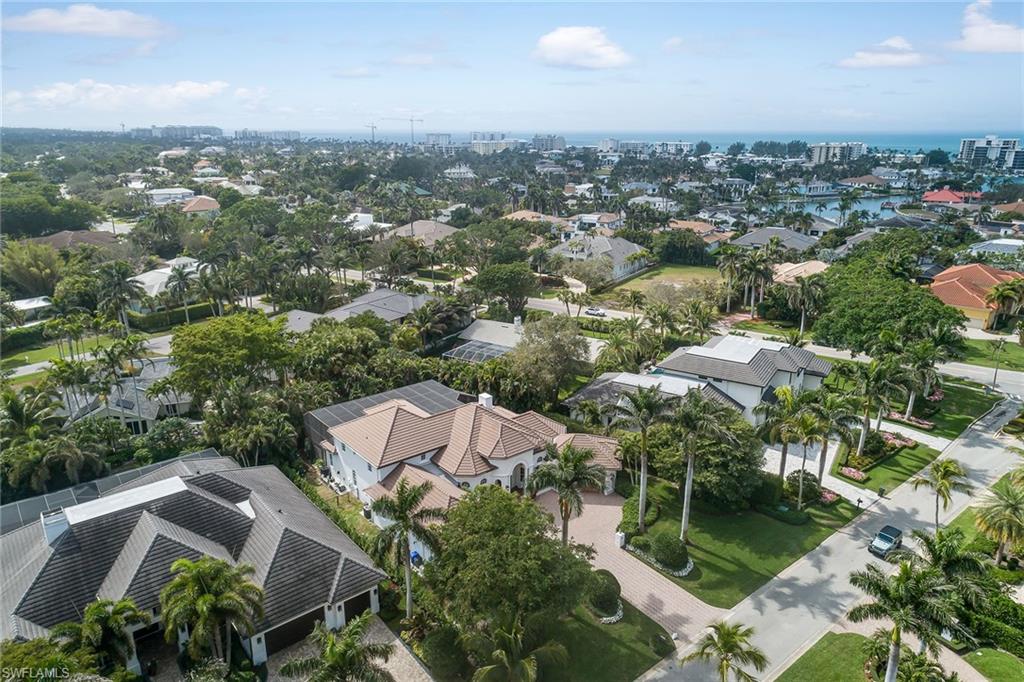 MOORINGS - Residential