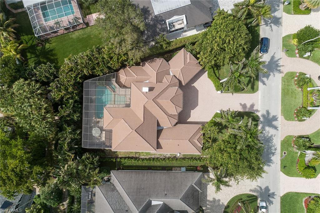 MOORINGS - Residential