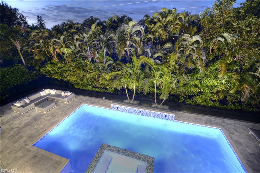 MOORINGS - Residential