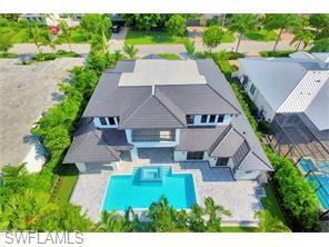 MOORINGS - Residential