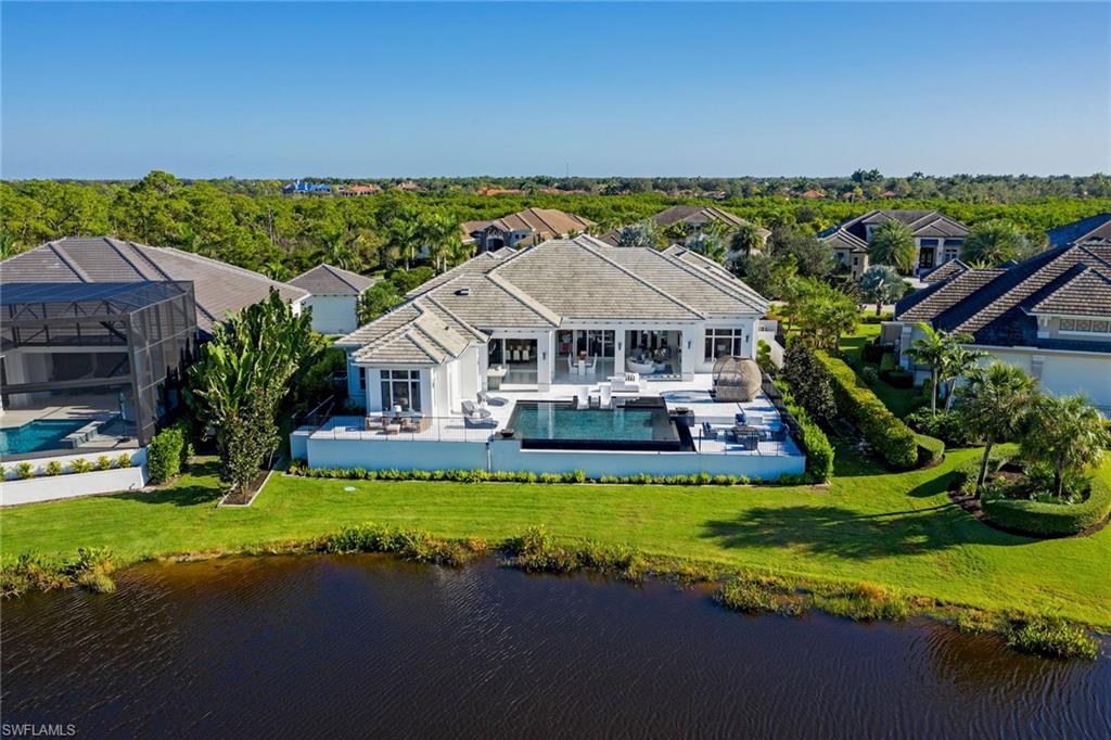 BAY WOODS - Residential