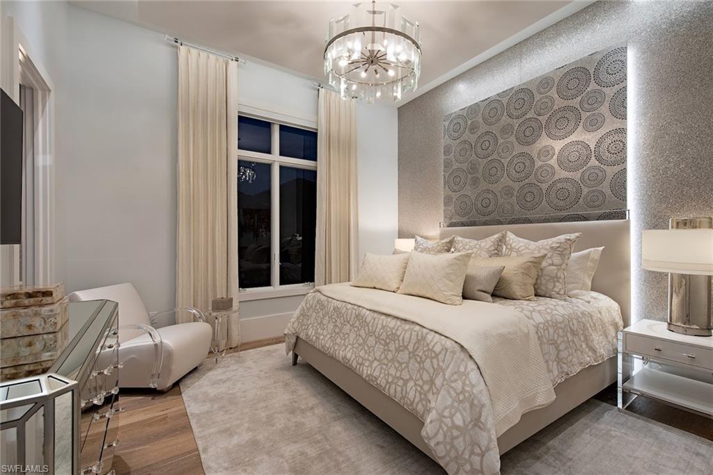 BAY WOODS - Residential