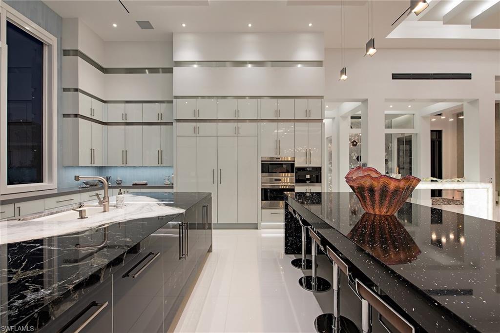 BAY WOODS - Residential