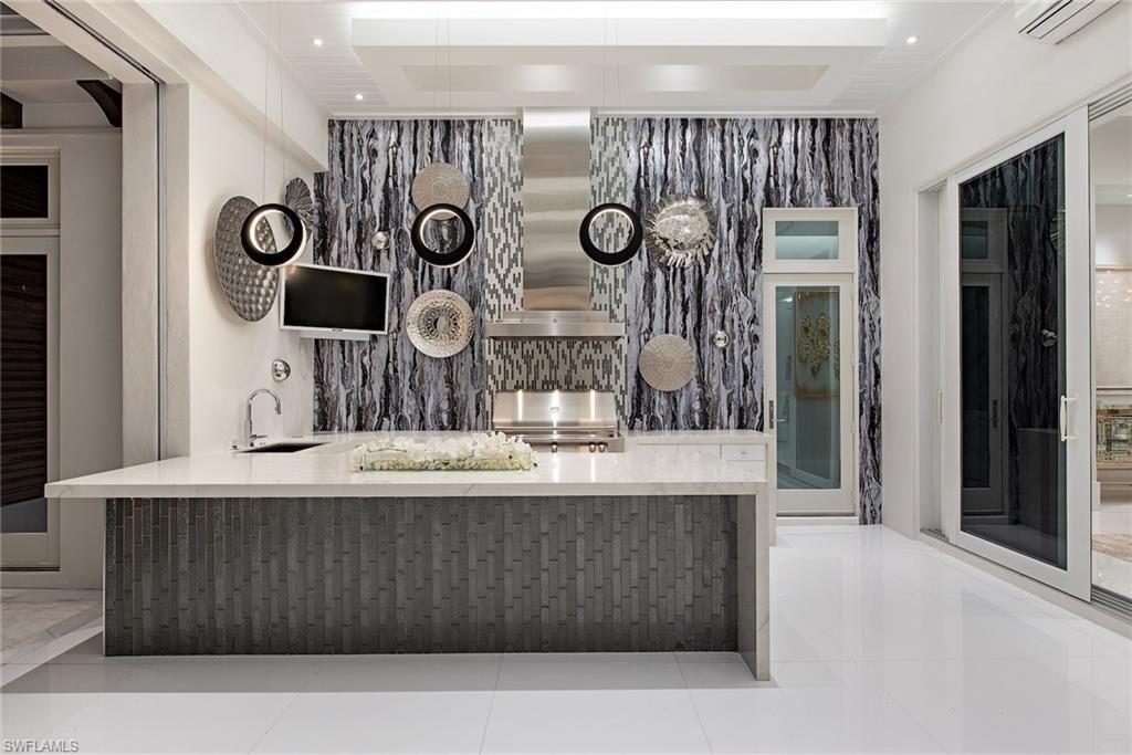 BAY WOODS - Residential