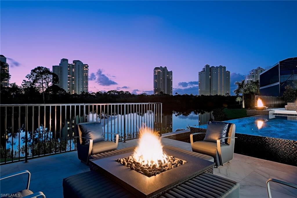 BAY WOODS - Residential