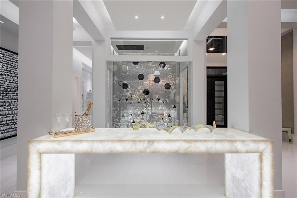 BAY WOODS - Residential